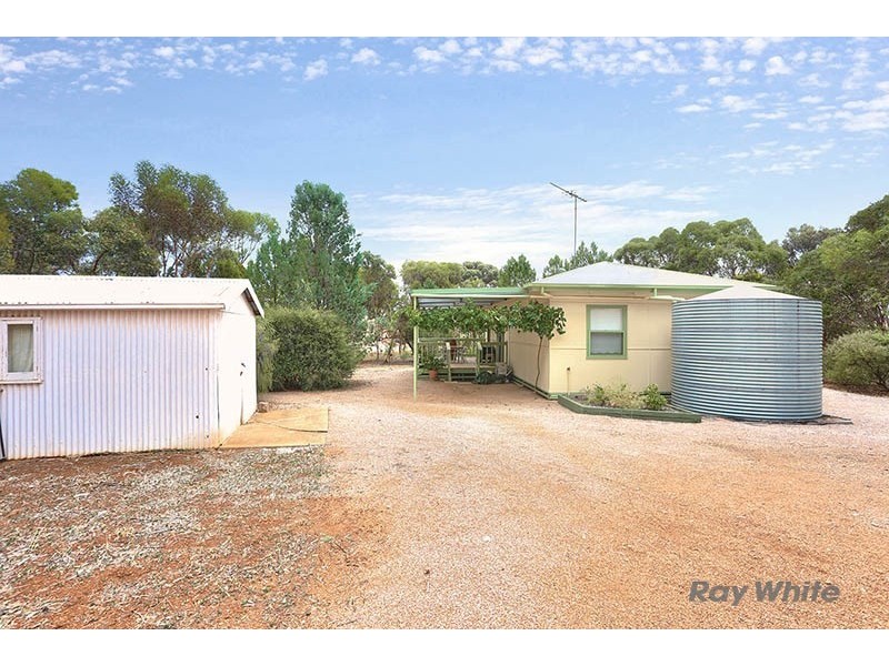 74 Moores Road, Auburn SA 5451