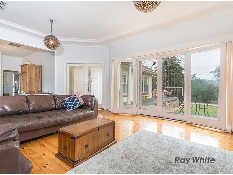 2 Beare Street, Clare SA 5453