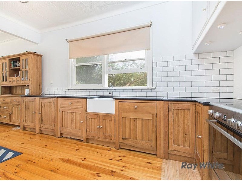 2 Beare Street, Clare SA 5453