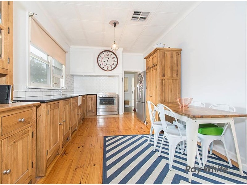 2 Beare Street, Clare SA 5453