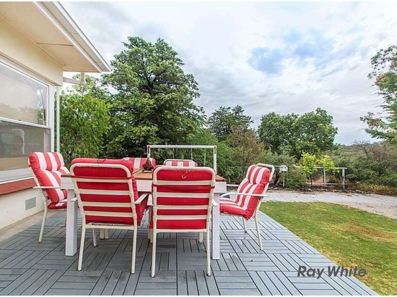 2 Beare Street, Clare SA 5453