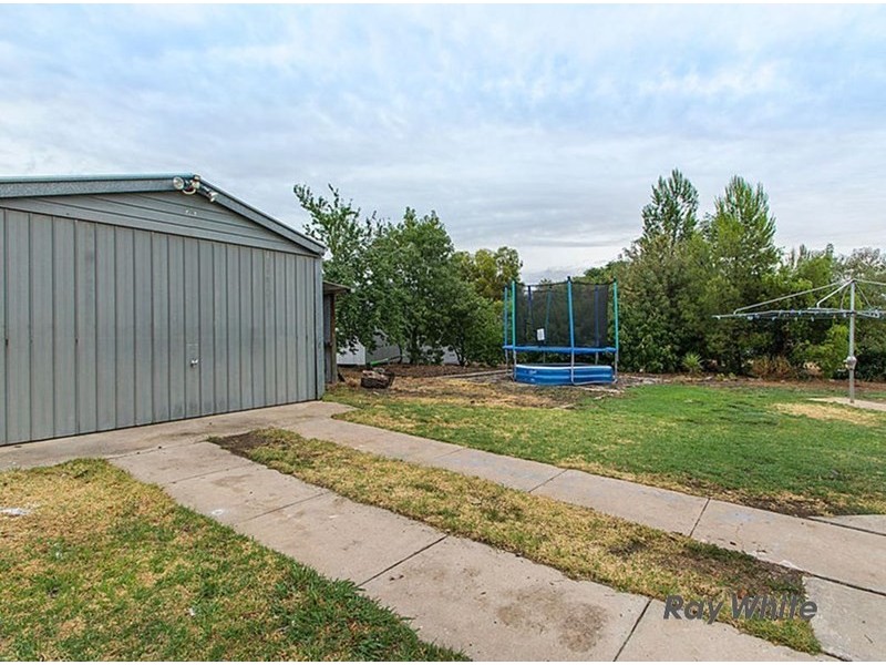 2 Beare Street, Clare SA 5453