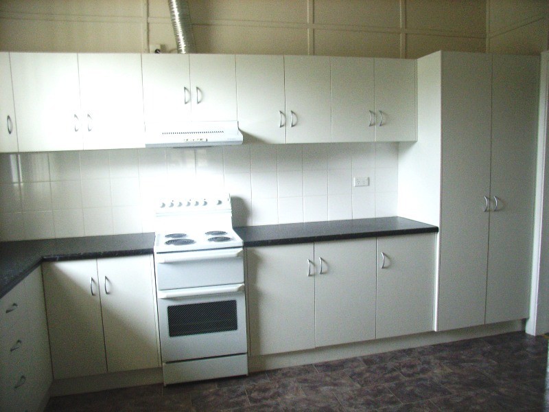 37 Essington Avenue, Clare SA 5453