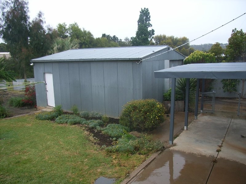 37 Essington Avenue, Clare SA 5453