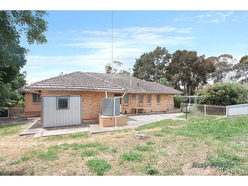 5 Webb Street, Clare SA 5453