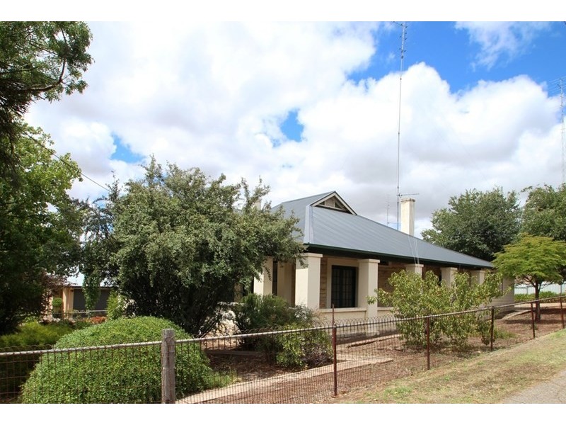 22 Daly Street, Clare SA 5453