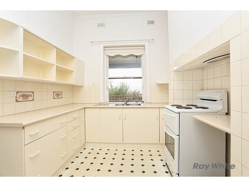 22 Daly Street, Clare SA 5453