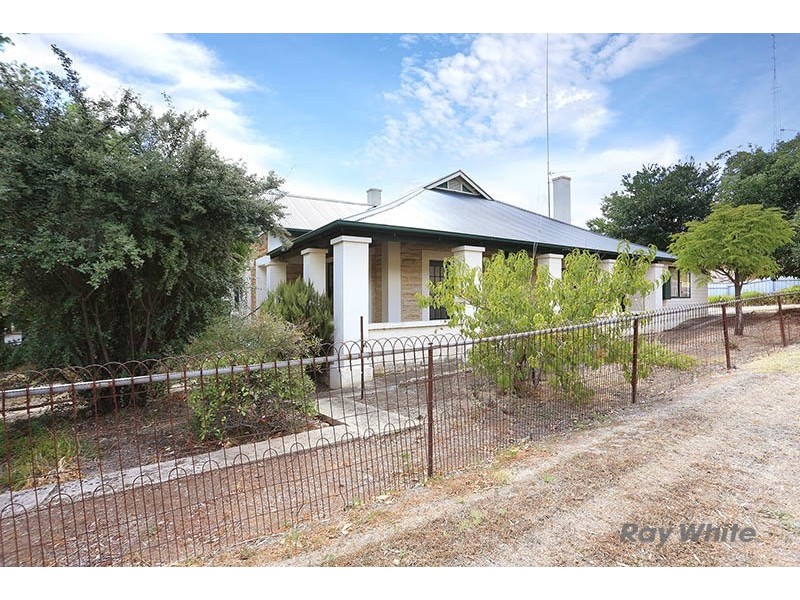 22 Daly Street, Clare SA 5453