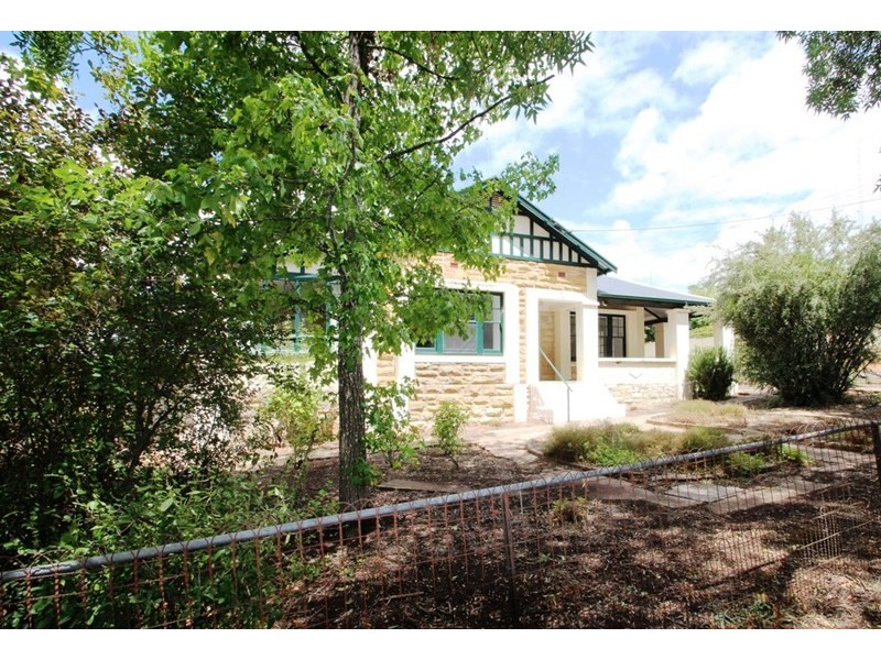 22 Daly Street, Clare SA 5453