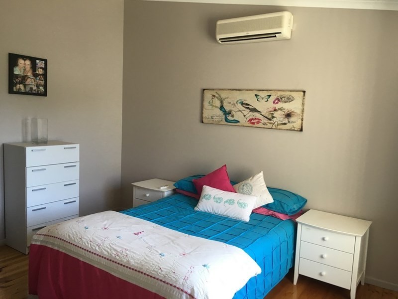 28 Guilford Street, Clare SA 5453