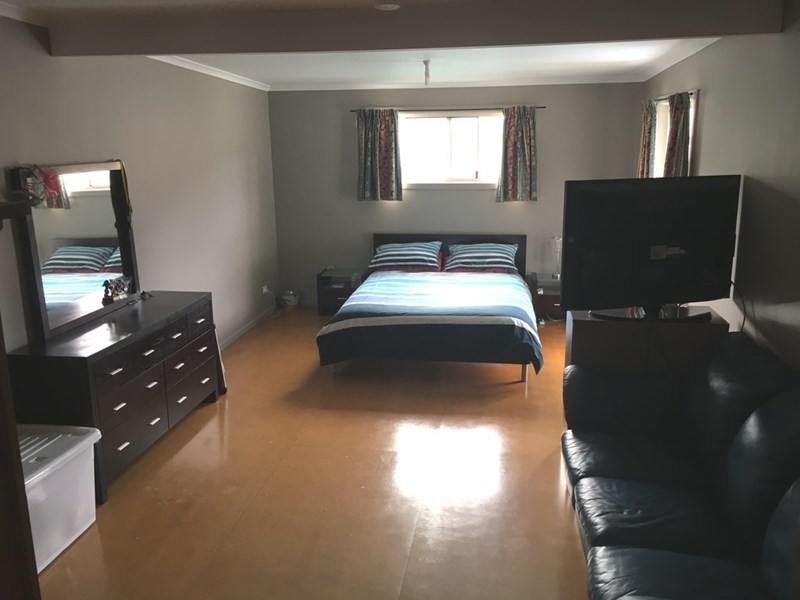 28 Guilford Street, Clare SA 5453