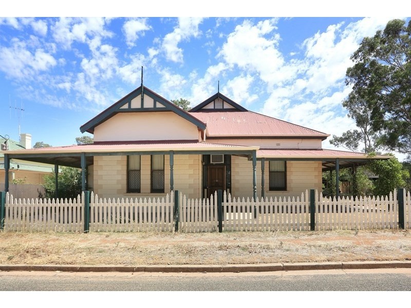 28 Clifton Road, Jamestown SA 5491