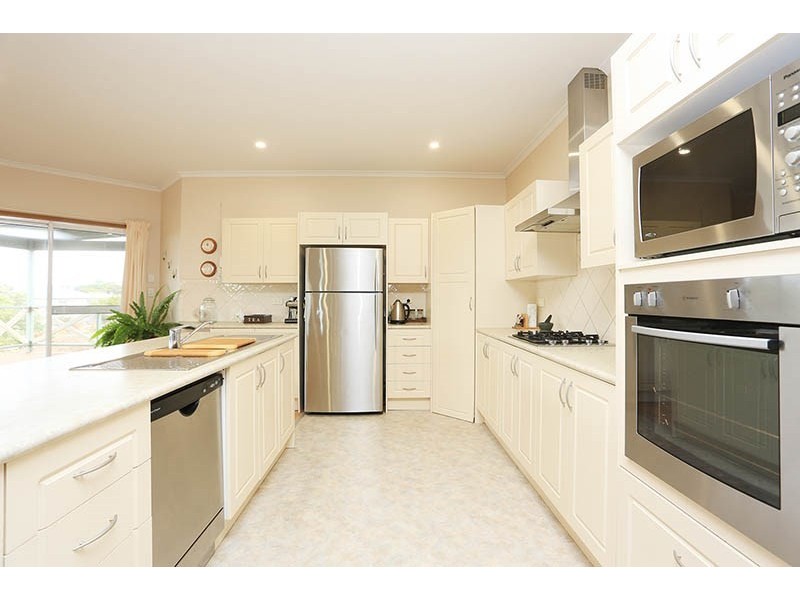 17 Esther Lane, Port Julia SA 5575