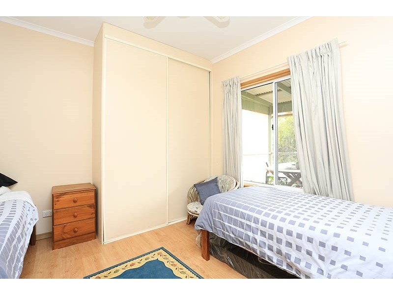 17 Esther Lane, Port Julia SA 5575