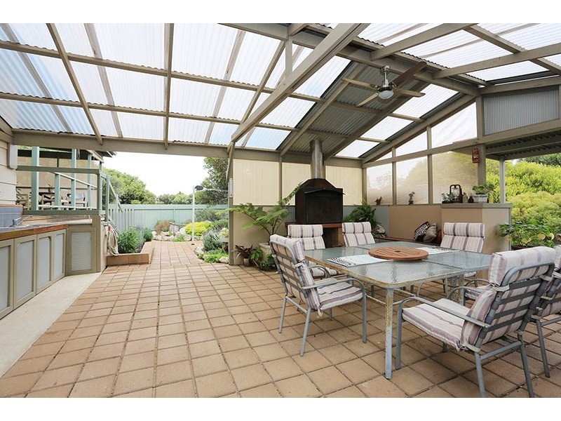 17 Esther Lane, Port Julia SA 5575