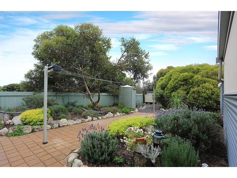 17 Esther Lane, Port Julia SA 5575