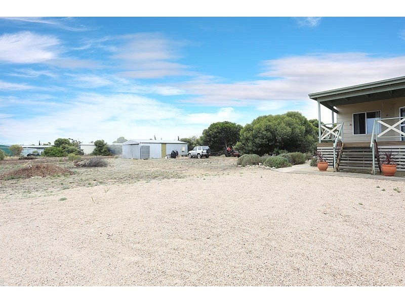 17 Esther Lane, Port Julia SA 5575