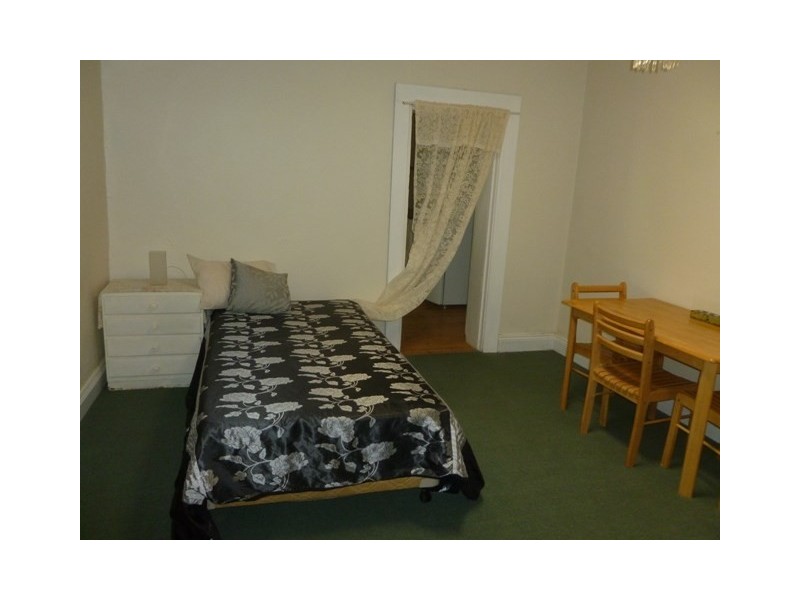 8 Young Street, Burra SA 5417