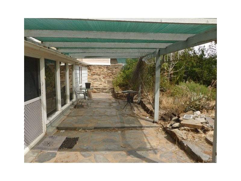 8 Young Street, Burra SA 5417