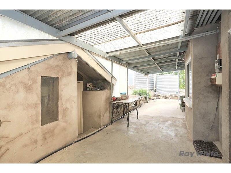 8345 Horrocks Highway, Clare SA 5453