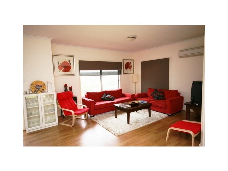 13 Michael Court, Clare SA 5453