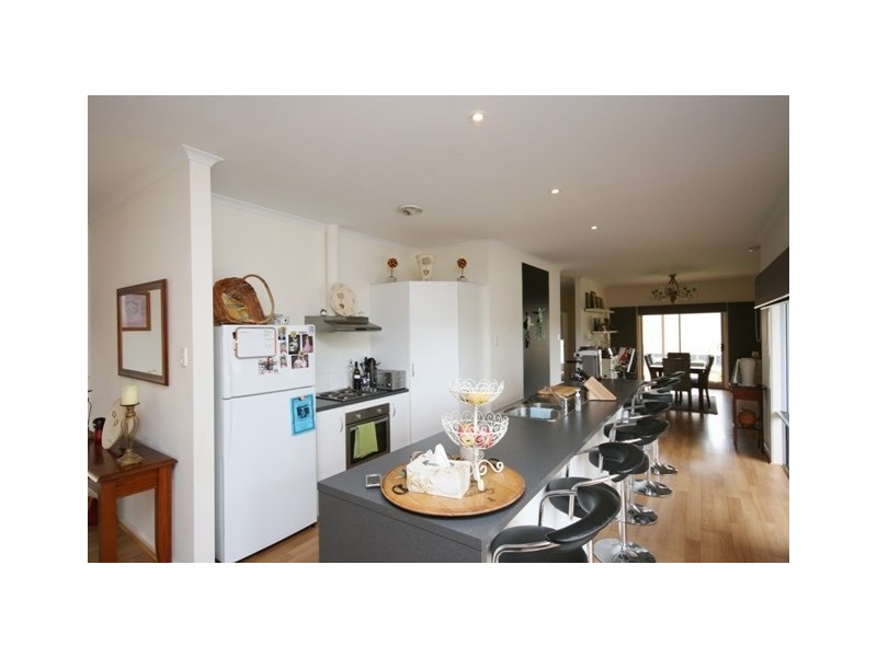 13 Michael Court, Clare SA 5453