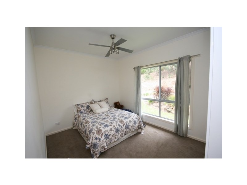 13 Michael Court, Clare SA 5453