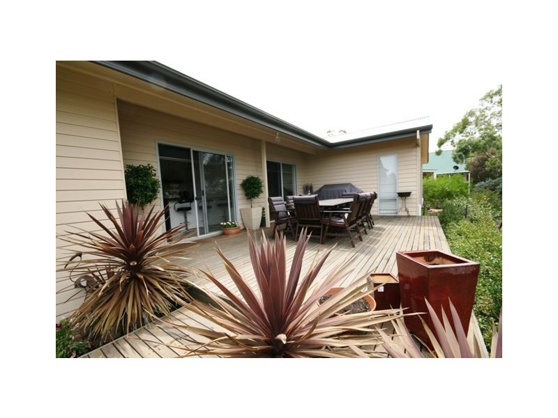 13 Michael Court, Clare SA 5453