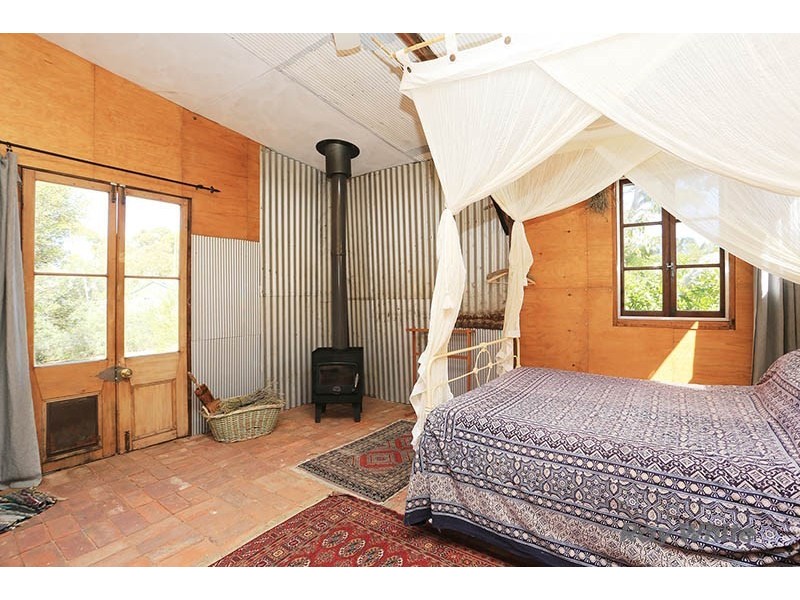 5 North Terrace, Watervale SA 5452