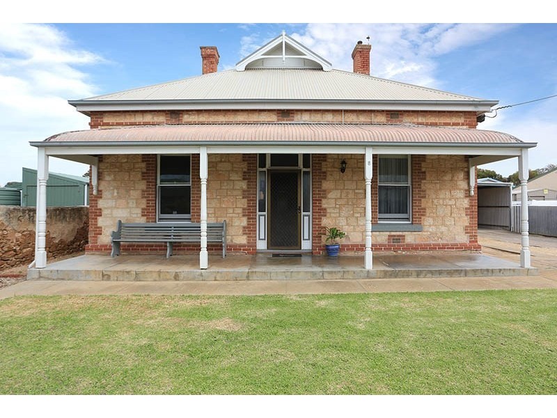 8 Fourth Street, Ardrossan SA 5571