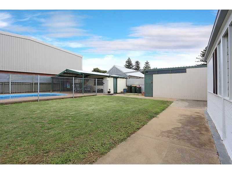 8 Fourth Street, Ardrossan SA 5571