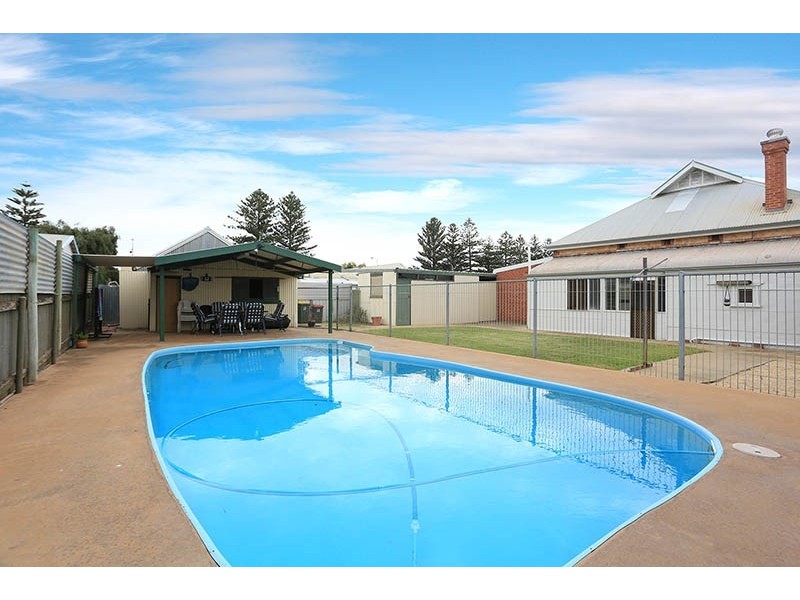 8 Fourth Street, Ardrossan SA 5571
