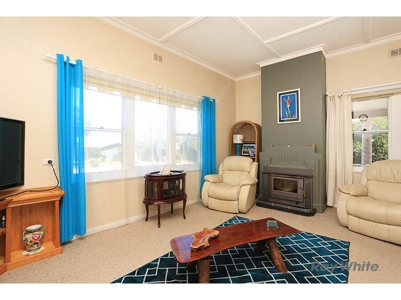 19 New Street, Robertstown SA 5381