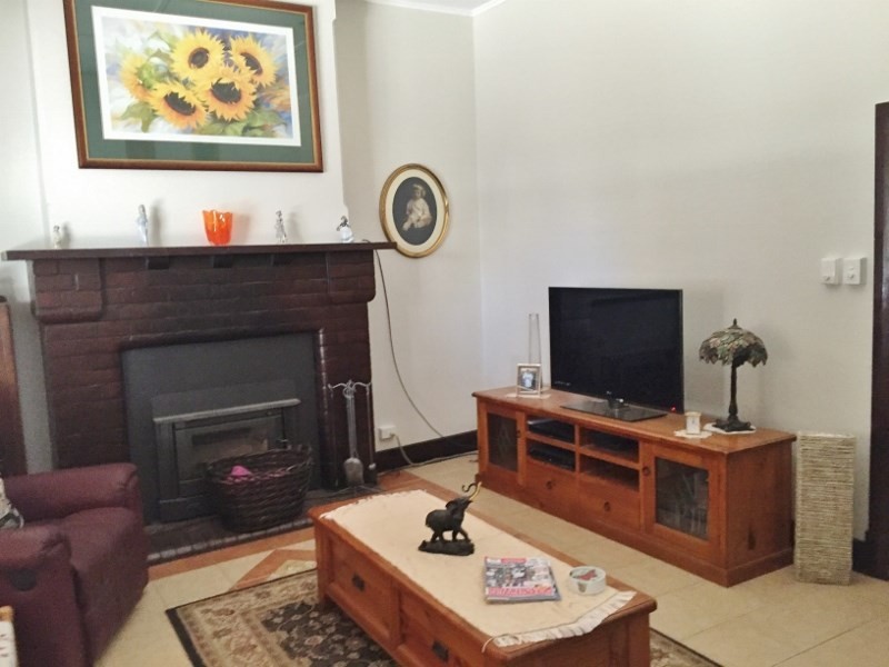 14 Commercial Street, Robertstown SA 5381