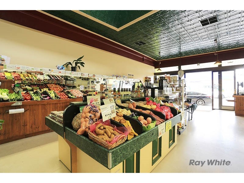 Main Nth Rd, BJ’s Fruit Barrow, Clare SA 5453