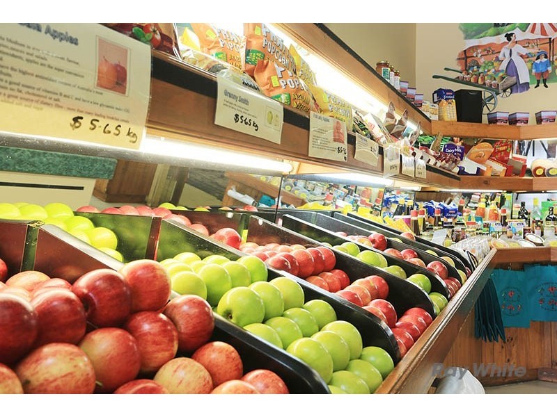 Main Nth Rd, BJ’s Fruit Barrow, Clare SA 5453