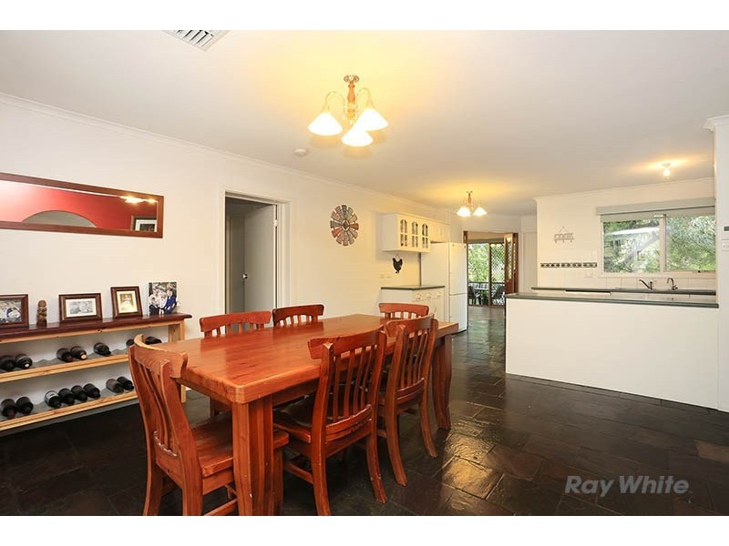 7 Beare Street, Clare SA 5453