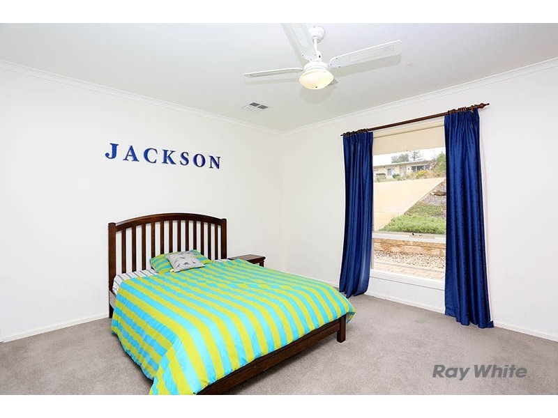 7 Beare Street, Clare SA 5453