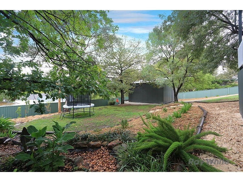 7 Beare Street, Clare SA 5453