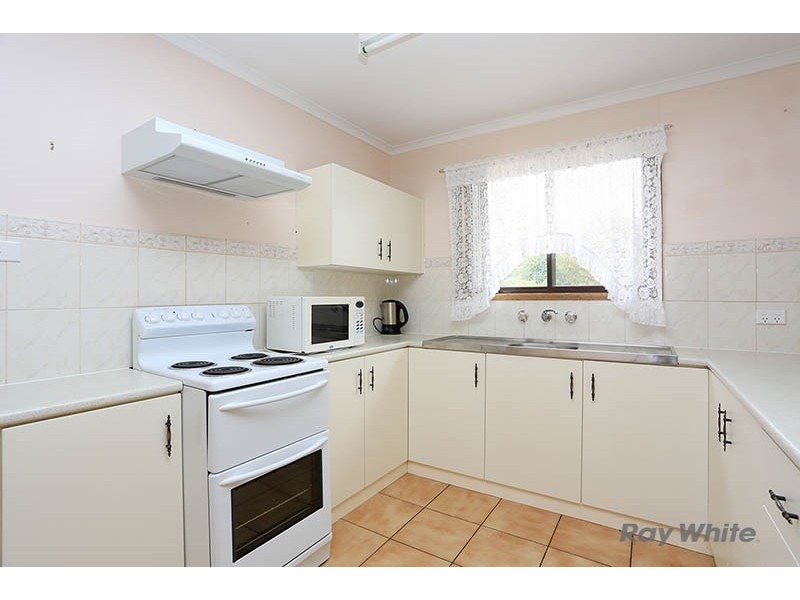 4 Strickland Street, Riverton SA 5412