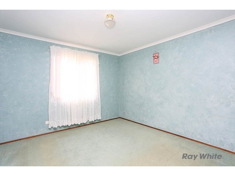 4 Strickland Street, Riverton SA 5412