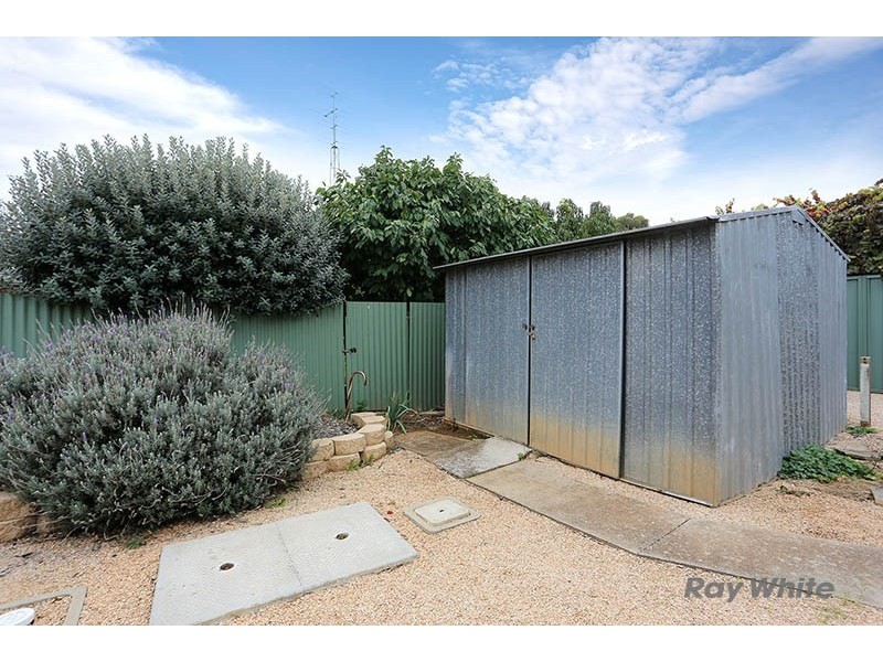 4 Strickland Street, Riverton SA 5412