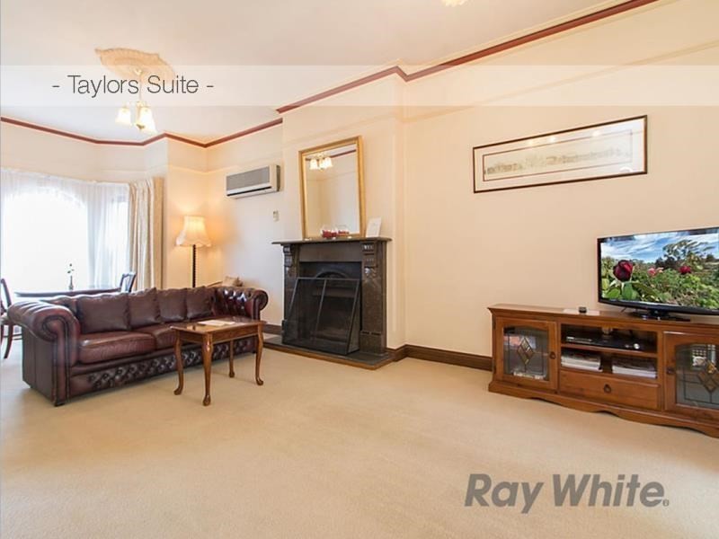 Brice Hill Country Lodge, Clare SA 5453