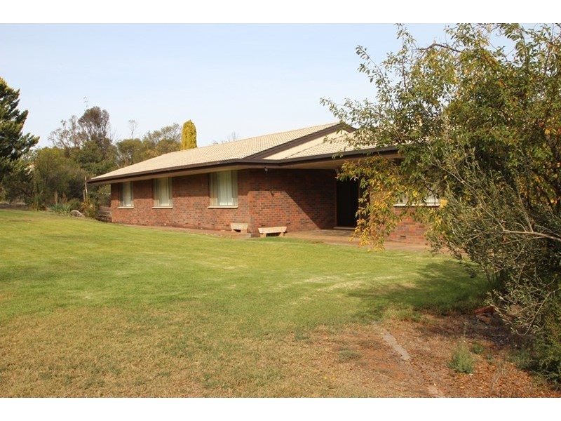 8 Paradise, Burra SA 5417