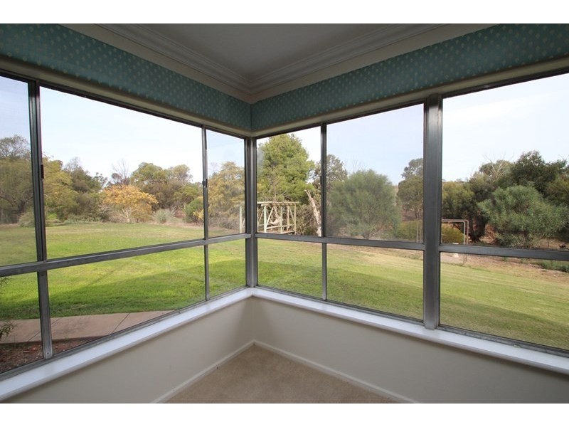 8 Paradise, Burra SA 5417