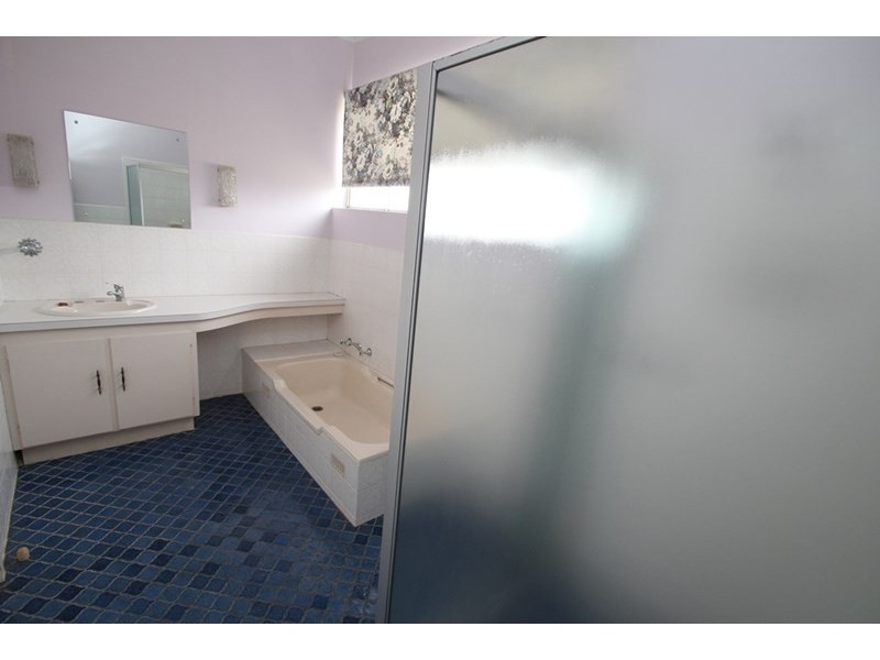 8 Paradise, Burra SA 5417