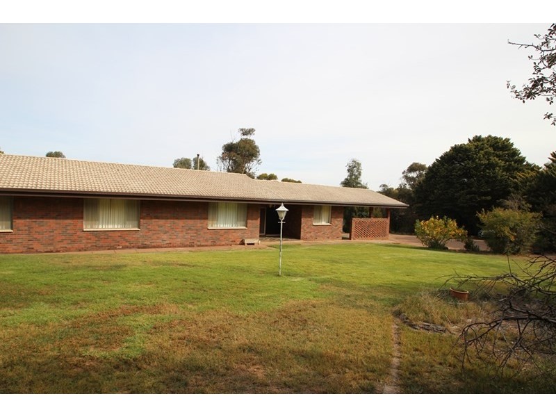 8 Paradise, Burra SA 5417