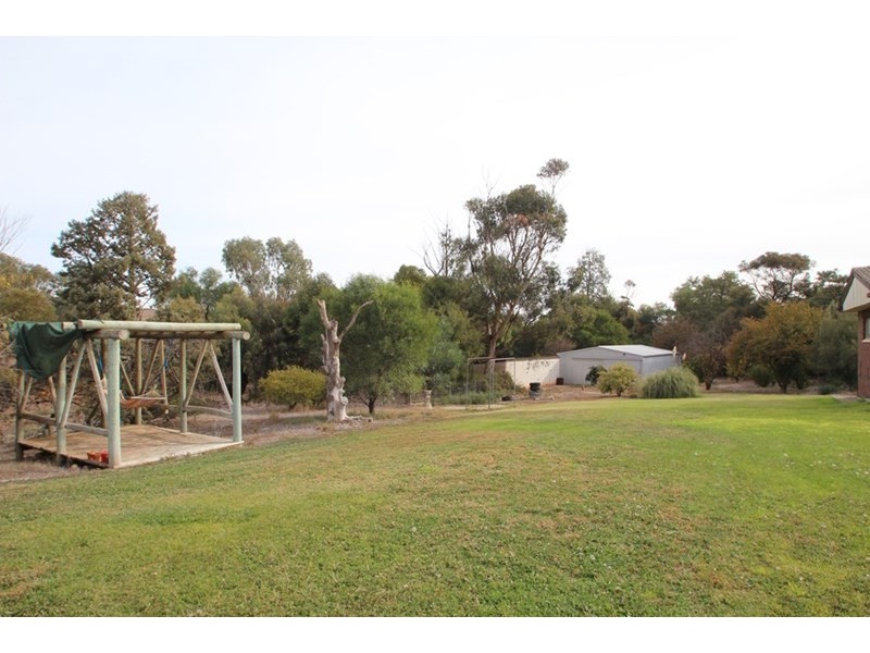8 Paradise, Burra SA 5417