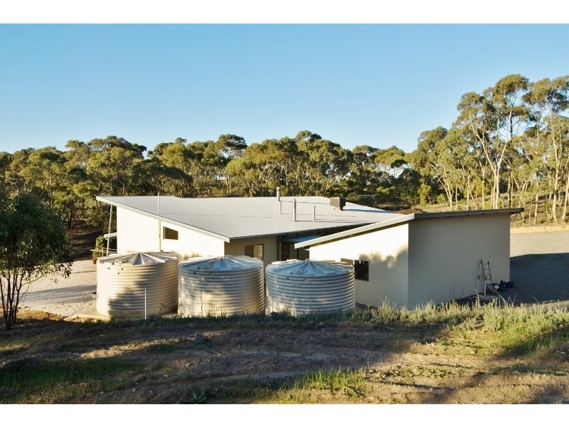 154 Spring Gully Road, Clare SA 5453