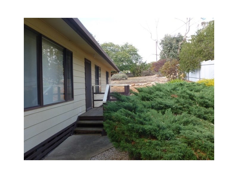 48 Neagles Rock Road, Clare SA 5453